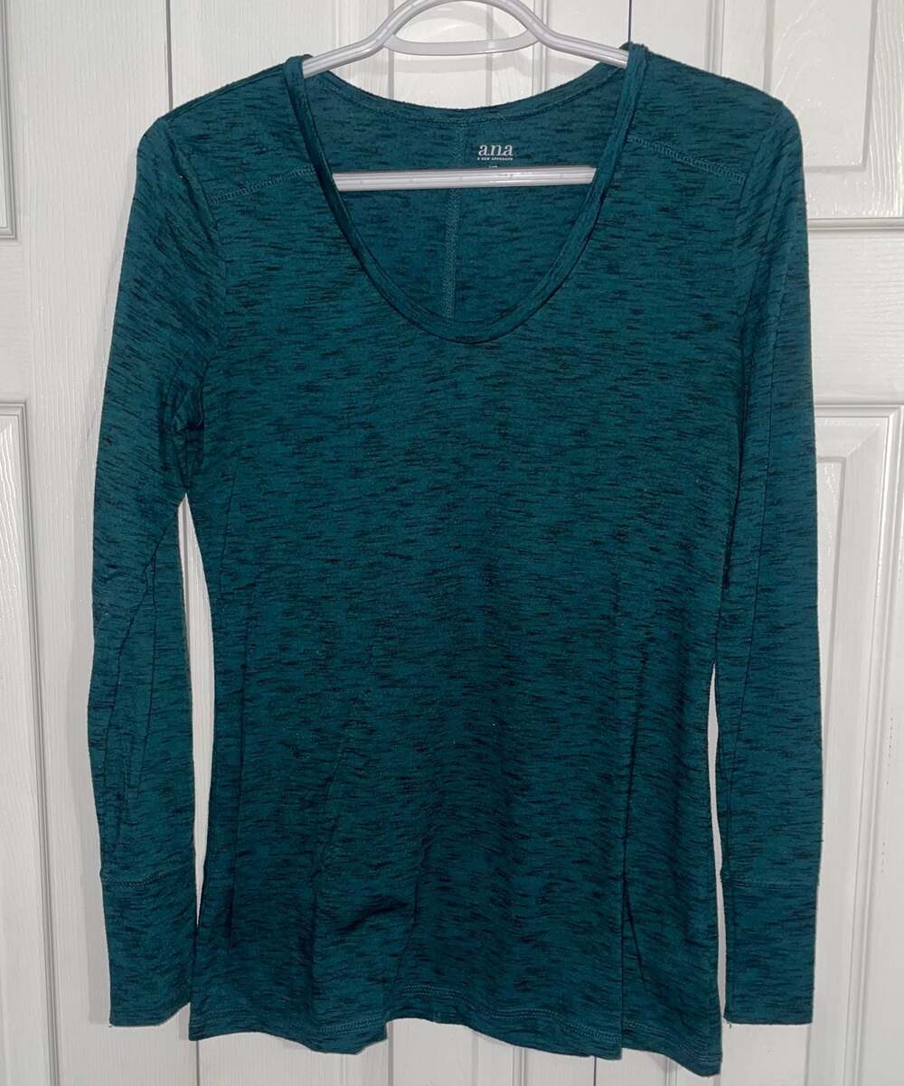 Green Space-Dye Scoop Neck Long Sleeve